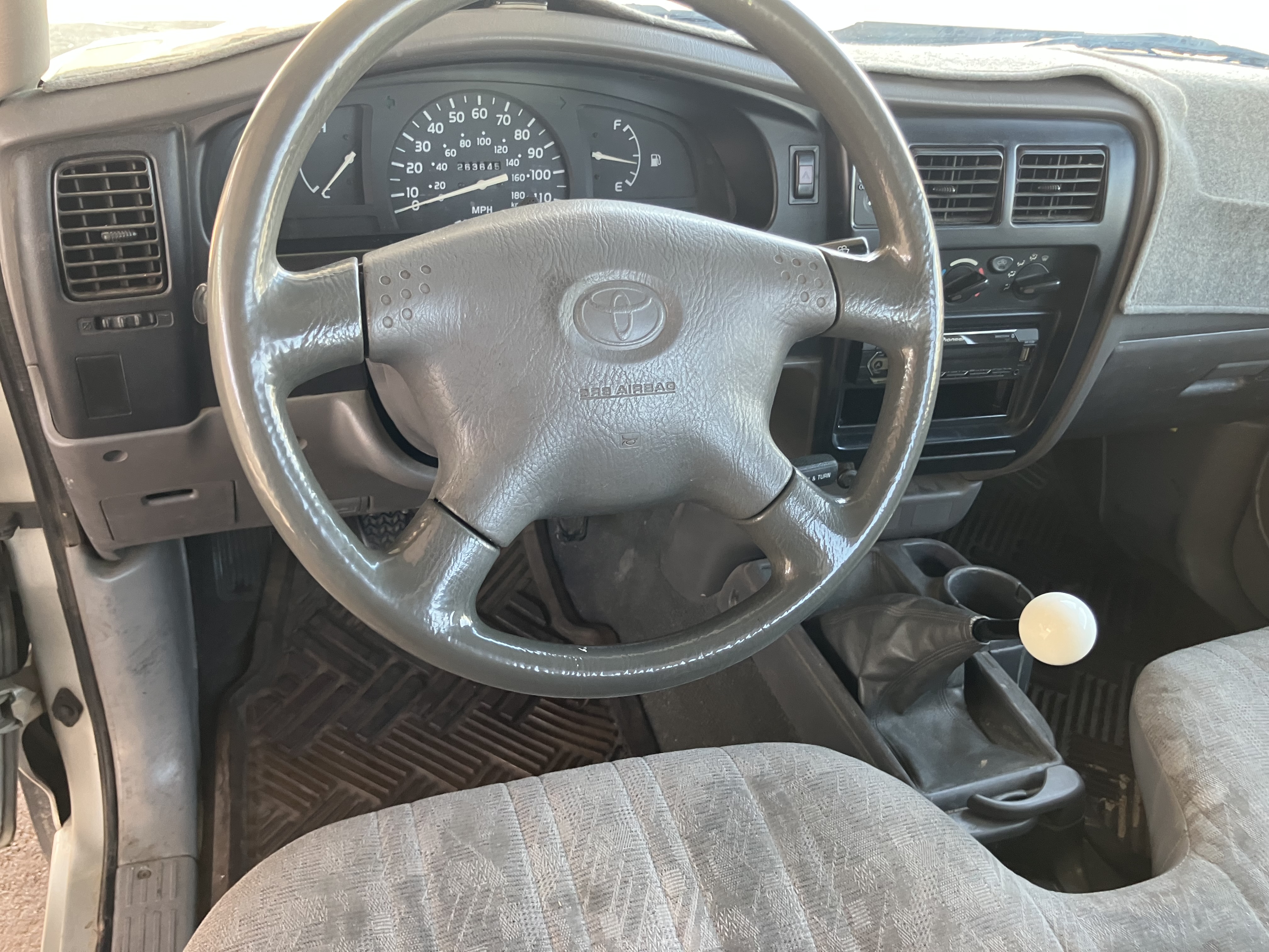 Used 2004 Toyota Tacoma 2WD Regular Cab w/ Enhancement Pkg image 16