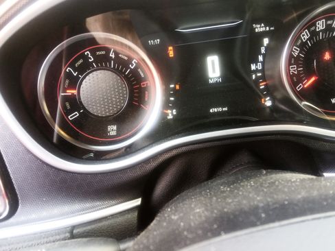 Used 2017 Dodge Challenger R/T Scat Pack w/ Leather Interior Group image 9