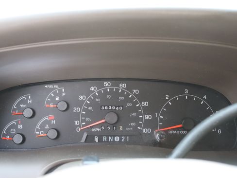 Used 2001 Ford Excursion Limited image 12