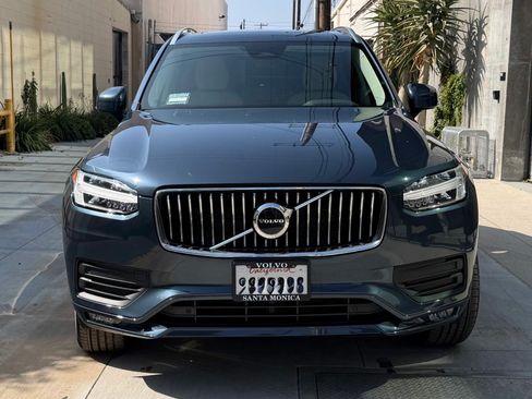 Used 2023 Volvo XC90 B5 Core image 2