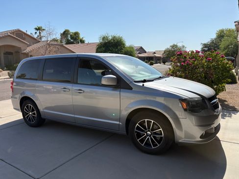 Used 2019 Dodge Grand Caravan GT FWD image 1