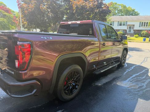 Used 2022 GMC Sierra 1500 Elevation w/ Preferred Package AWD/4WD image 5