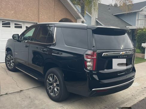 Used 2024 Chevrolet Tahoe LS RWD image 2