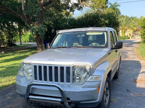 Used 2008 Jeep Liberty Sport image 10