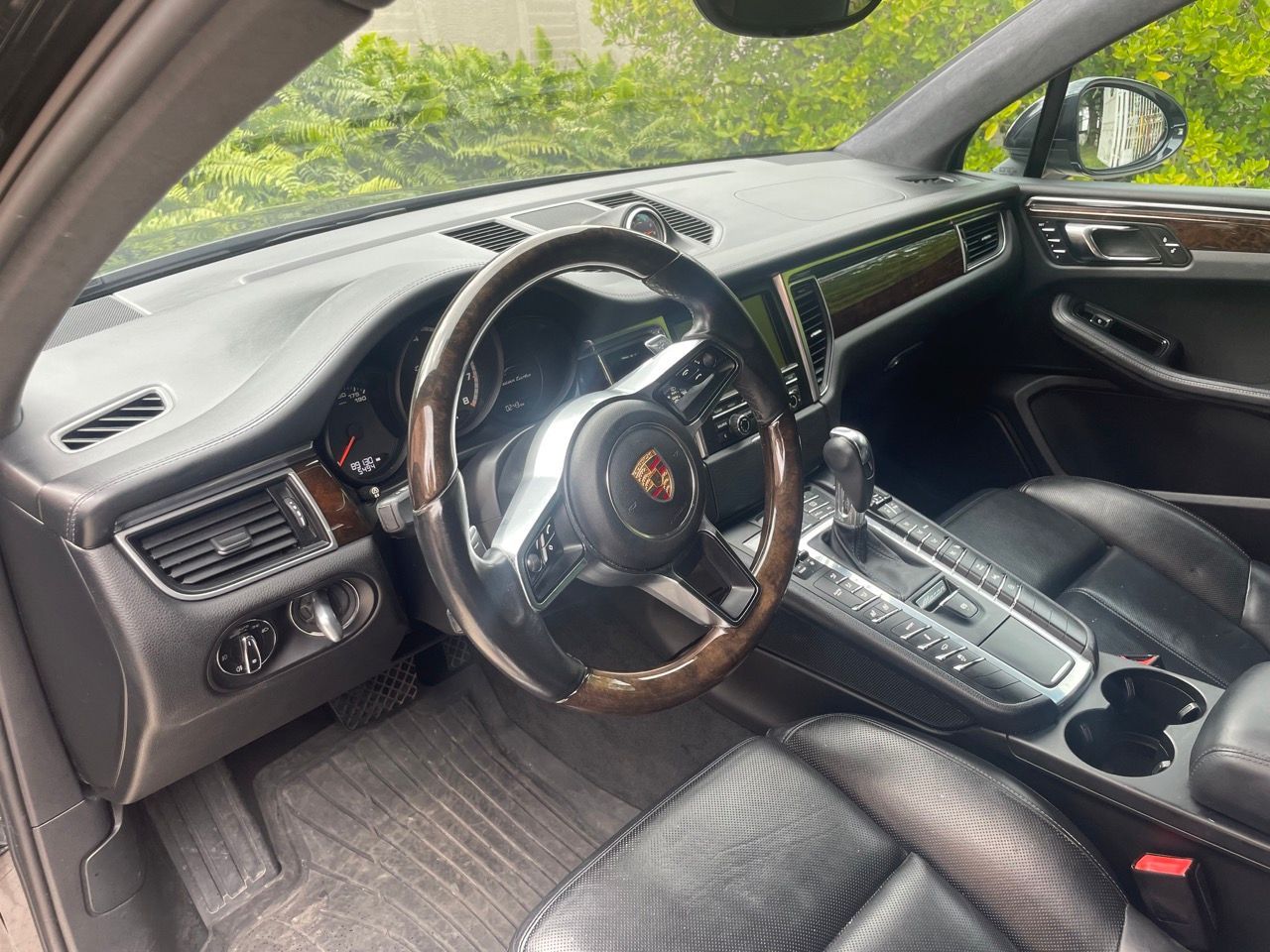 Used 2015 Porsche Macan Turbo AWD/4WD image 15