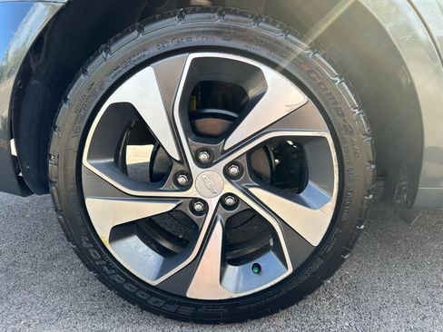 Used 2017 Chevrolet Sonic Premier image 18