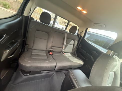 Used 2018 Chevrolet Colorado LT w/ LT Convenience Package image 9