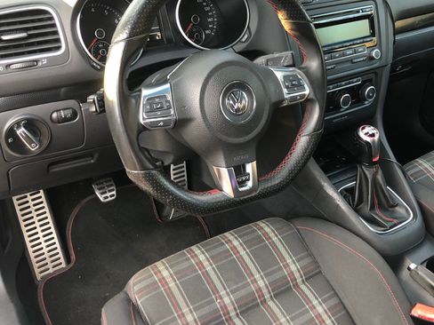 Used 2014 Volkswagen GTI Wolfsburg Edition image 13