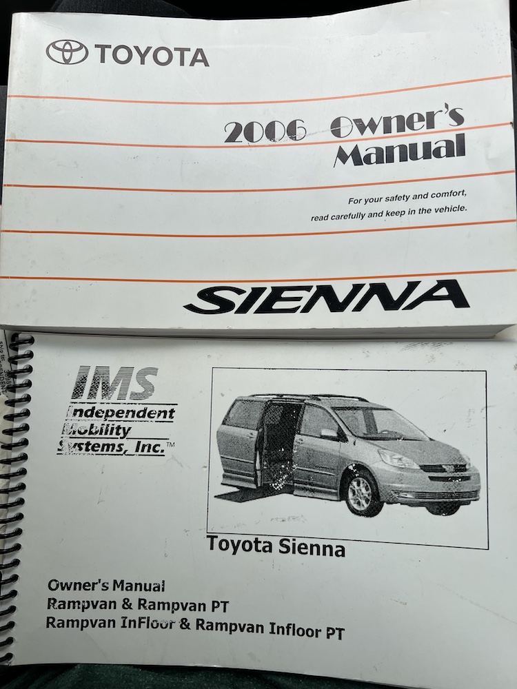 Used 2006 Toyota Sienna LE w/ LE Mobility Upgrade Pkg FWD image 8