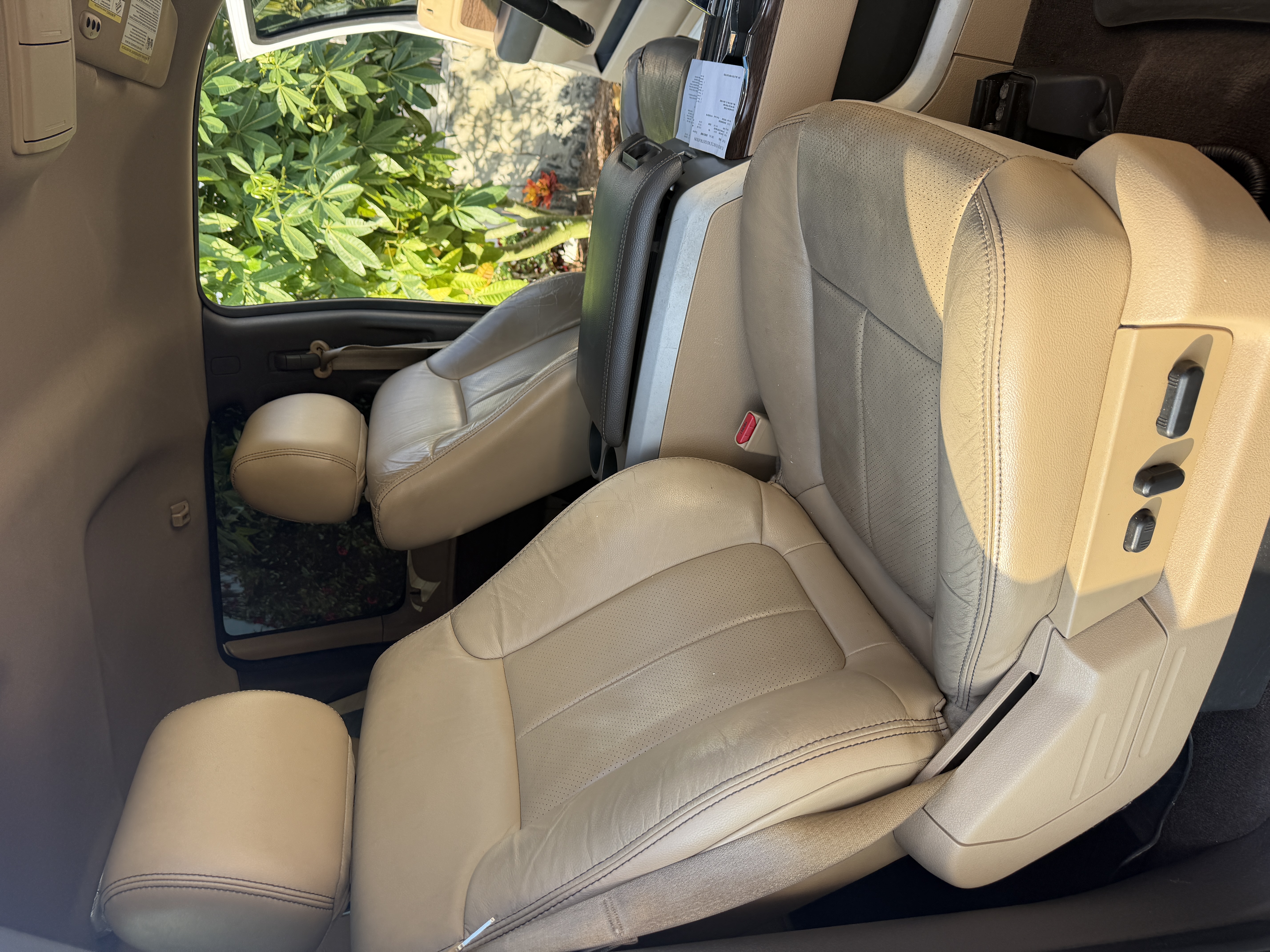 Used 2013 Ford F150 Lariat w/ Mid Equipment Group AWD/4WD image 13