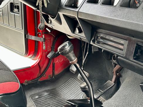 Used 1995 Jeep Wrangler SE image 12