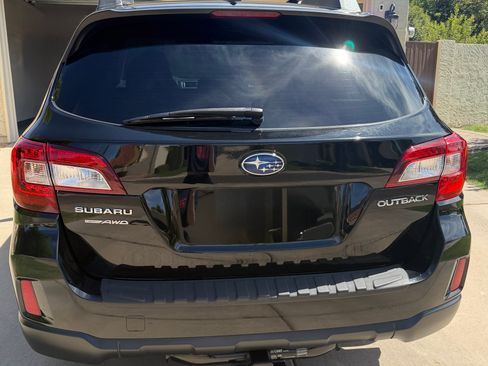 Used 2016 Subaru Outback 2.5i Limited AWD/4WD image 6