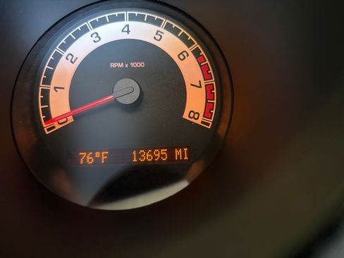 Used 2009 Saturn Sky Red Line RWD image 4
