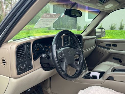 Used 2003 Chevrolet Tahoe Z71 image 4