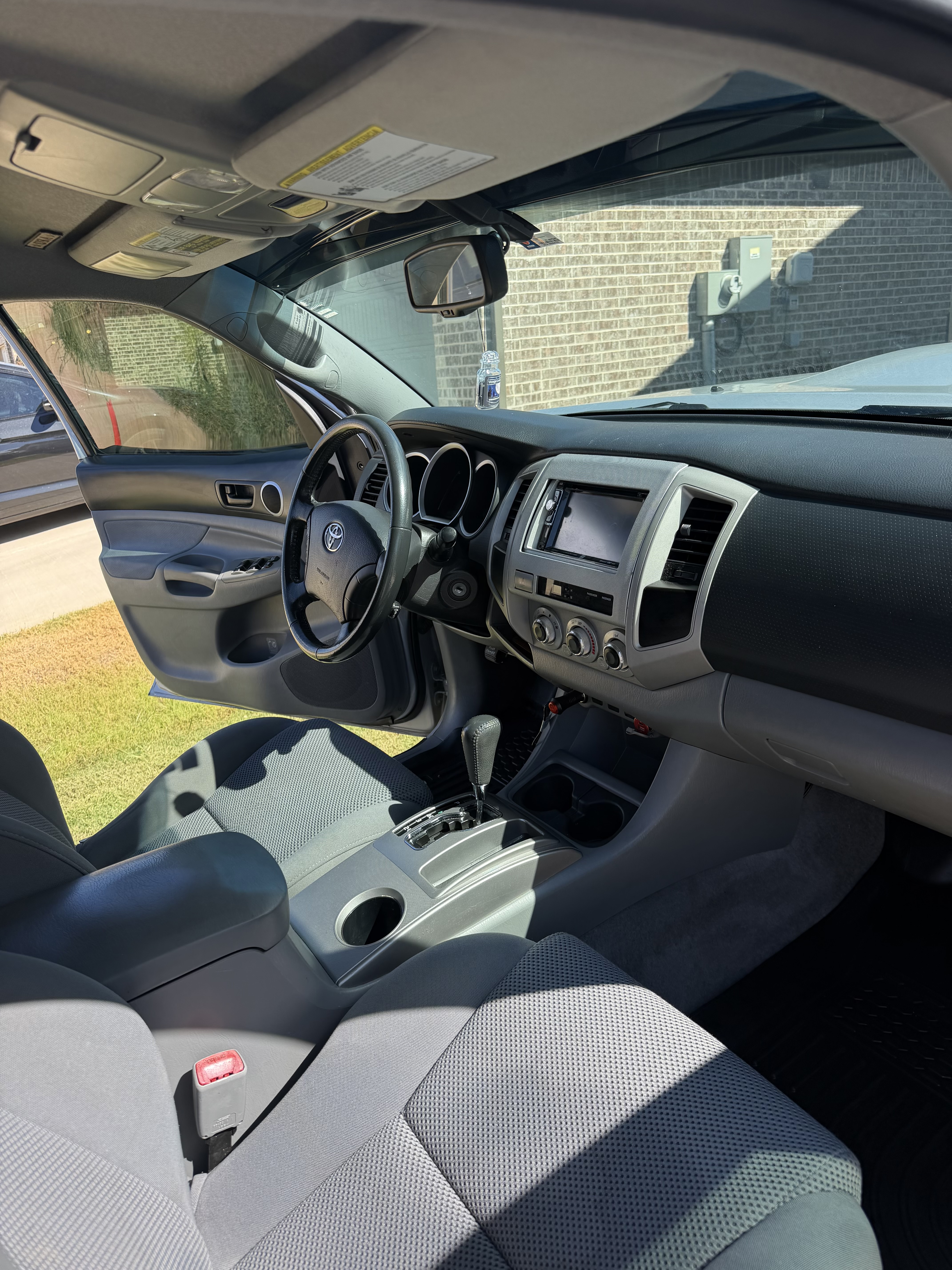 Used 2010 Toyota Tacoma PreRunner w/ TRD Sport Pkg RWD image 10