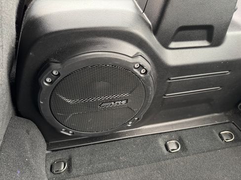 Used 2022 Jeep Wrangler Unlimited Sahara w/ Cold Weather Group image 10