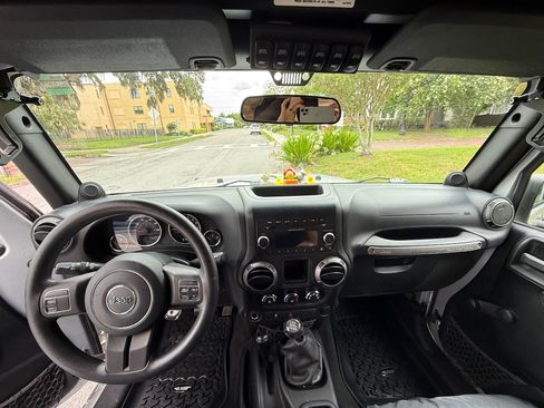 Used 2012 Jeep Wrangler Sport AWD/4WD image 15