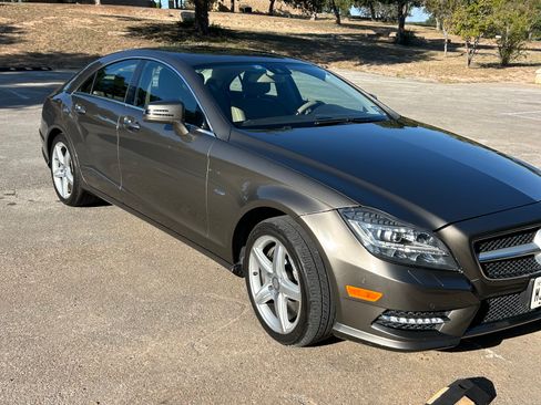 Used 2012 Mercedes-Benz CLS 550 4MATIC image 1