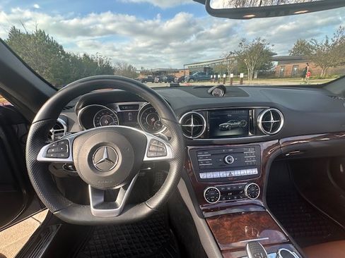 Used 2020 Mercedes-Benz SL 450 450 Roadster 2D image 26