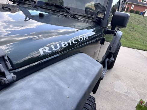 Used 2010 Jeep Wrangler Unlimited Rubicon w/ Trailer Tow Group AWD/4WD image 12