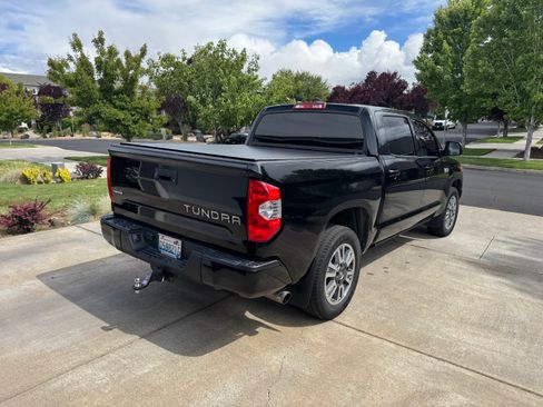 Used 2021 Toyota Tundra Platinum AWD/4WD image 5