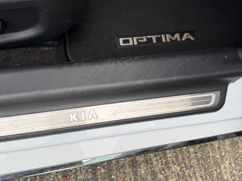 Used 2013 Kia Optima SX w/ Limited Pkg image 11