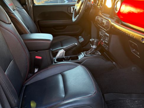 Used 2021 Jeep Wrangler Unlimited Rubicon image 10