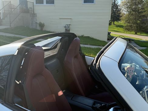 Used 2020 MAZDA MX-5 Miata RF 100th Anniversary image 9