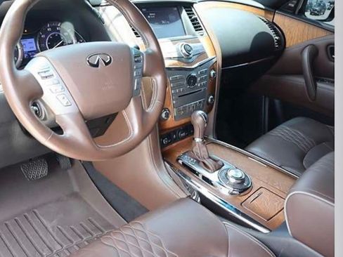 Used 2017 INFINITI QX80 Limited image 6