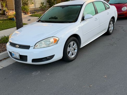 Used 2011 Chevrolet Impala LT image 4