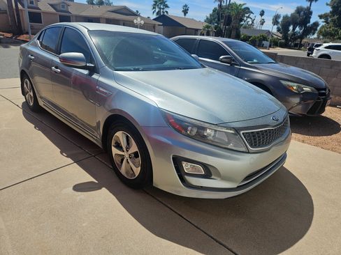 Used 2016 Kia Optima Sedan 4D image 1