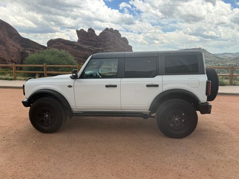 Used 2023 Ford Bronco Wildtrak AWD/4WD image 13
