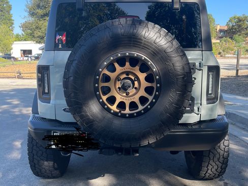 Used 2022 Ford Bronco Black Diamond image 5