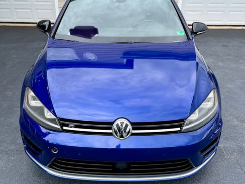 Used 2017 Volkswagen Golf 4-Door AWD/4WD image 5