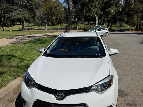 Used 2015 Toyota Corolla LE FWD image 18