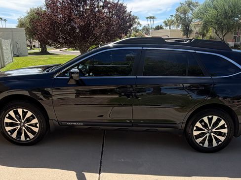 Used 2016 Subaru Outback 2.5i Limited AWD/4WD image 4