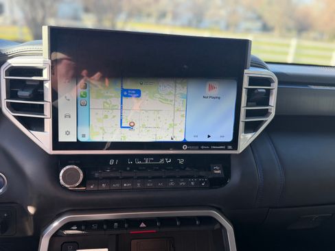 Used 2024 Toyota Sequoia Platinum image 17