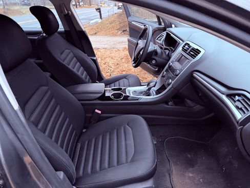 Used 2013 Ford Fusion SE image 11