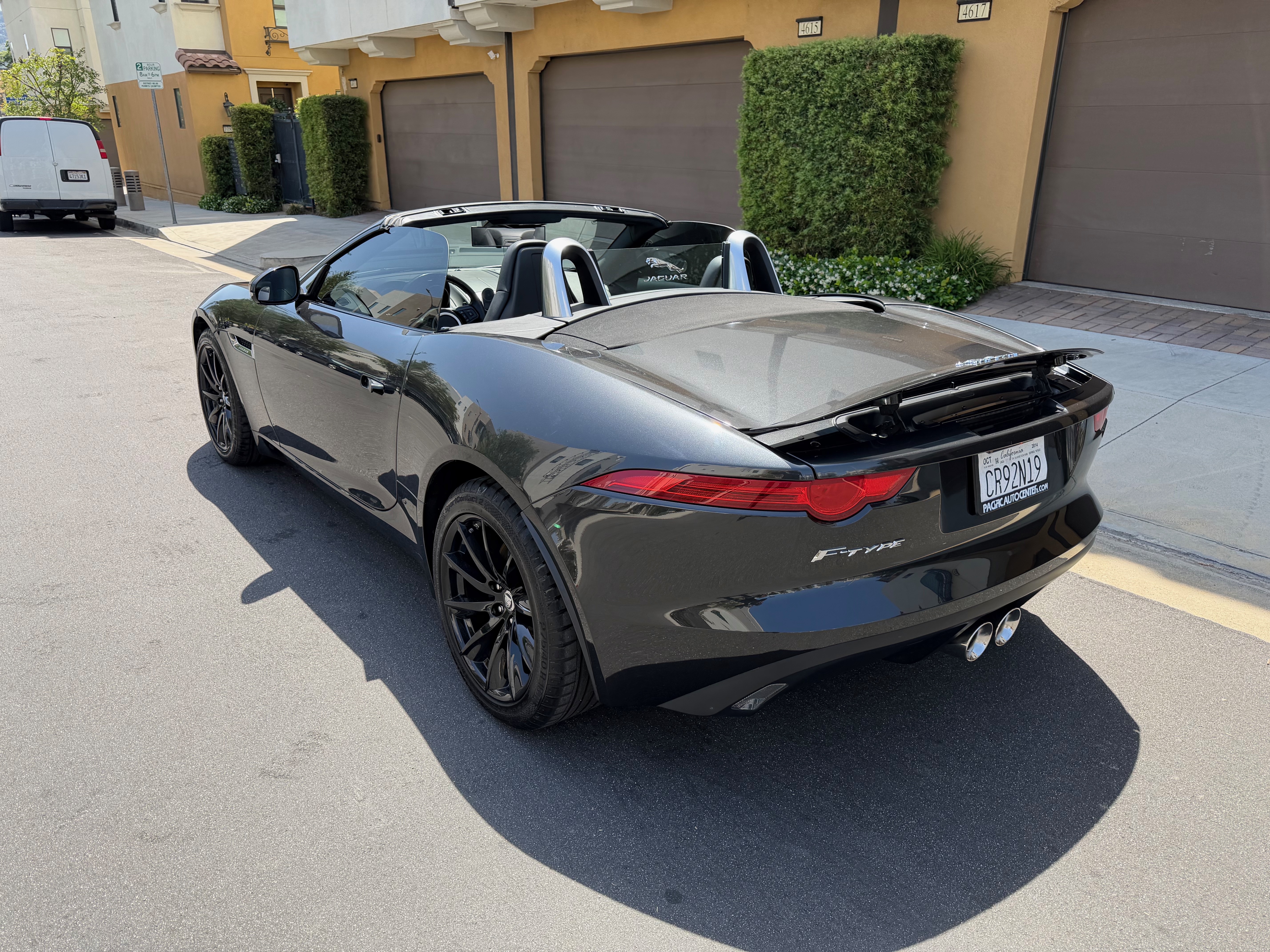 Used 2014 Jaguar F-TYPE Convertible RWD image 6