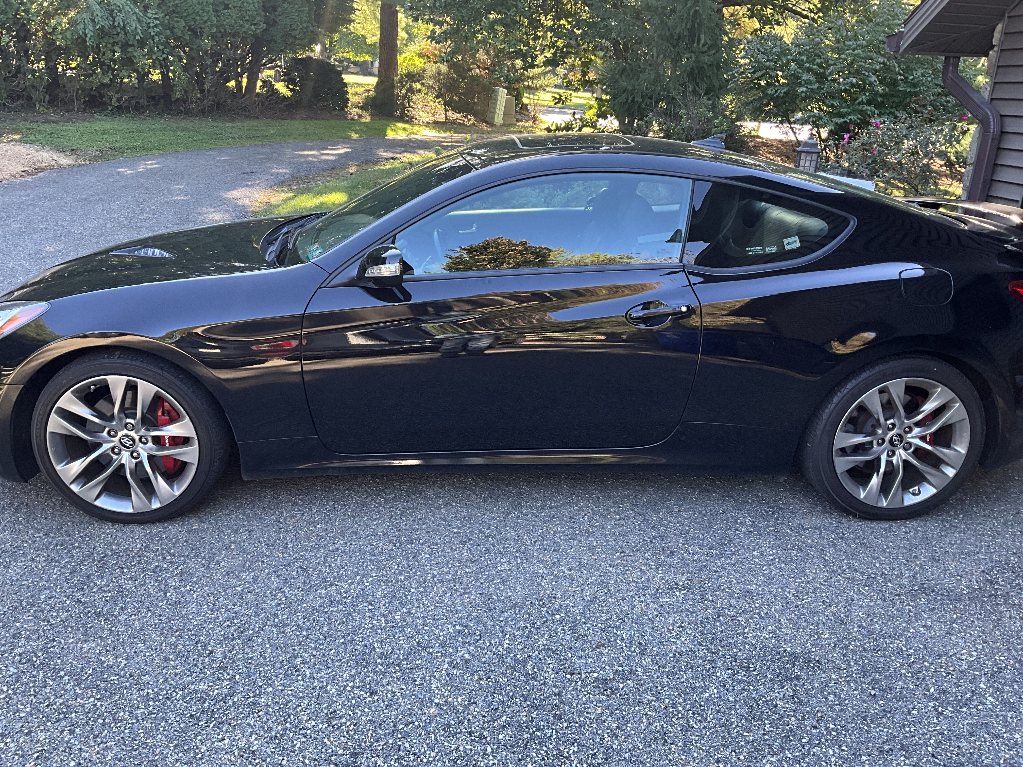 Used 2013 Hyundai Genesis 3.8 RWD image 1