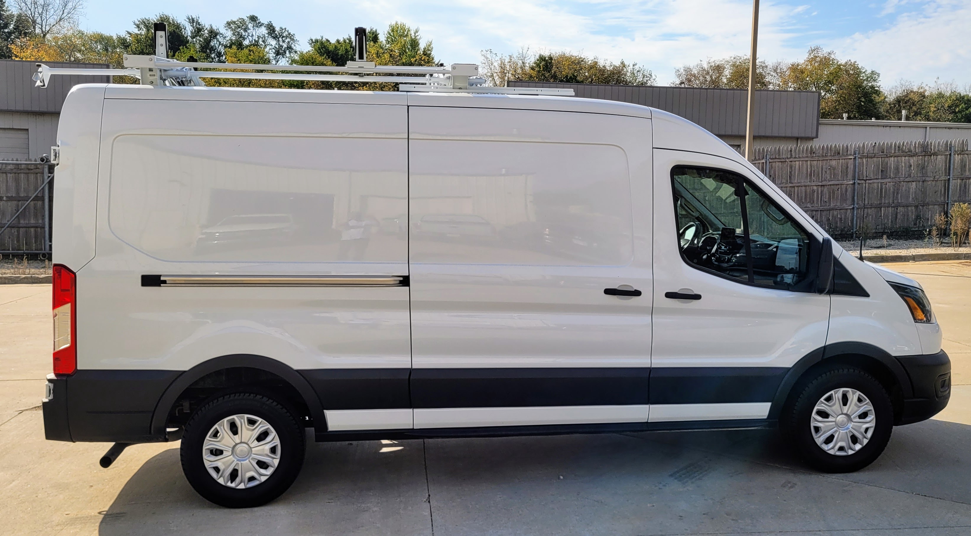 Used 2021 Ford Transit 250 Medium Roof w/ Load Area Protection Package RWD image 2