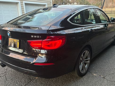 Used 2017 BMW 330i Gran Turismo xDrive image 9