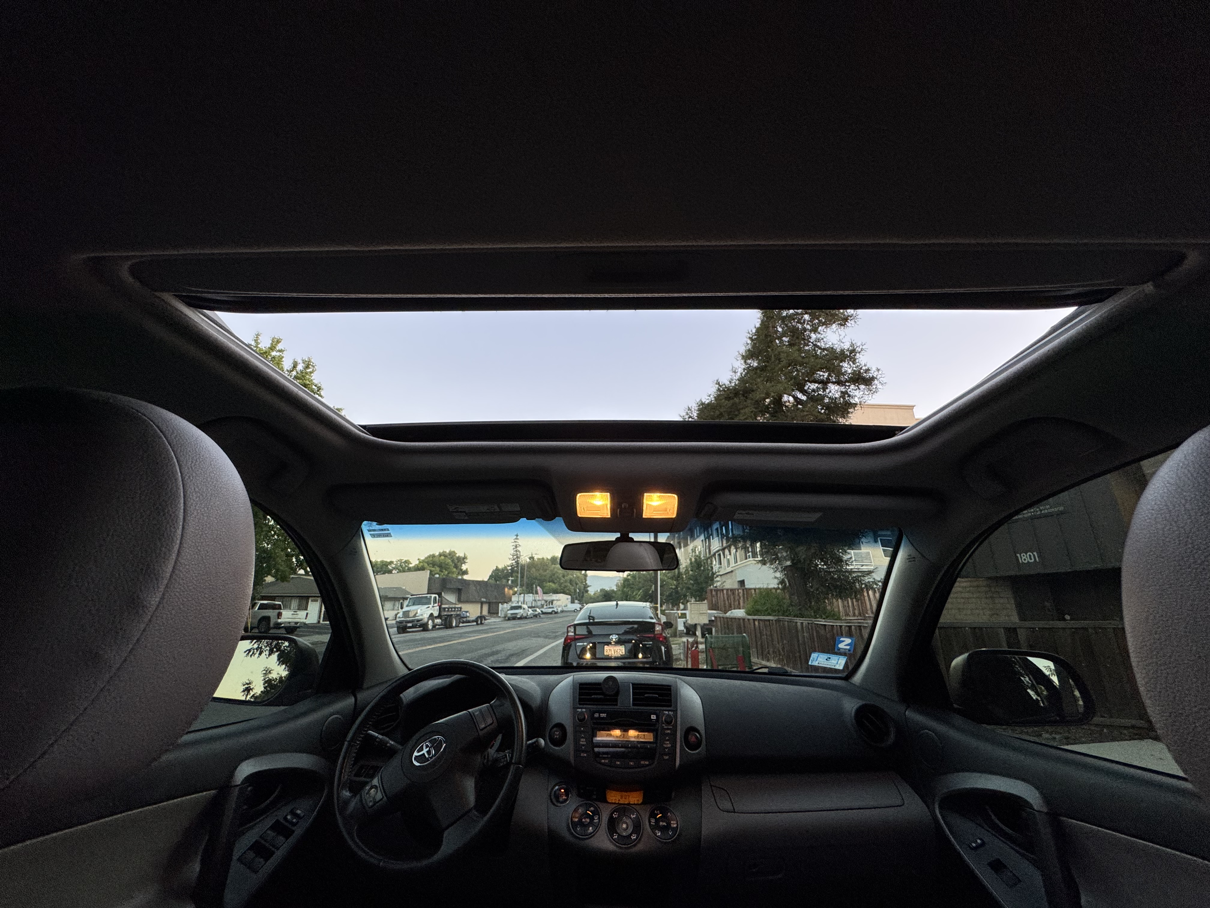 Used 2009 Toyota RAV4 Limited AWD/4WD image 24