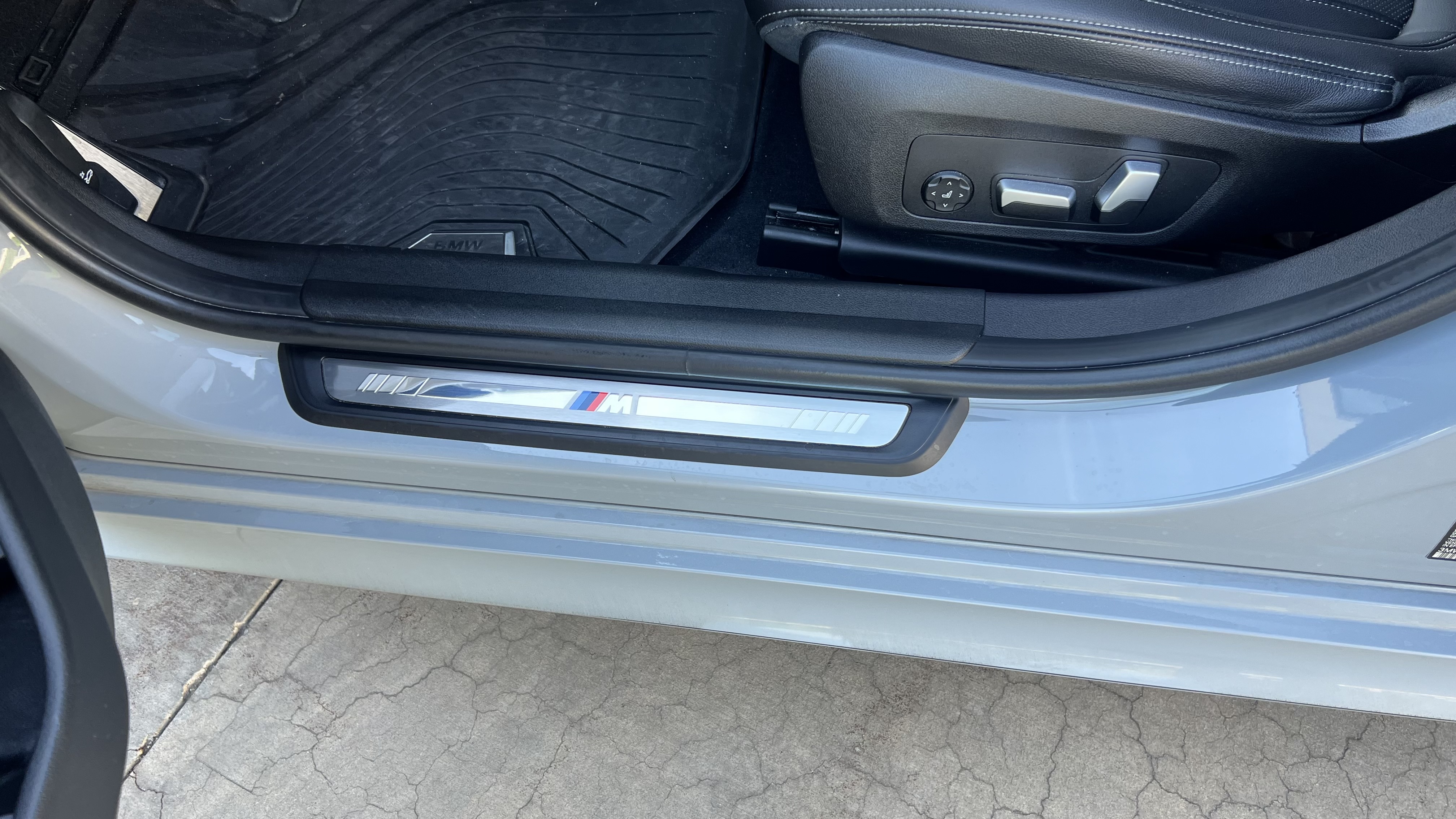 Used 2023 BMW 330i xDrive Sedan w/ M Sport Package AWD/4WD image 18