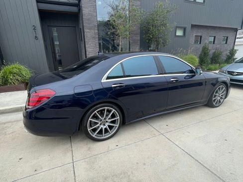 Used 2020 Mercedes-Benz S 560 Sedan image 2