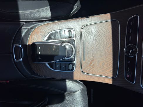 Used 2018 Mercedes-Benz E 300 image 16