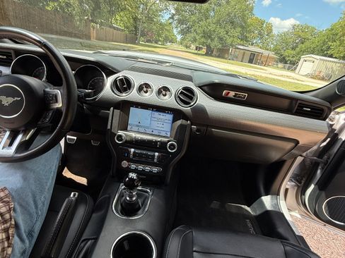 Used 2017 Ford Mustang GT Premium w/ GT Performance Package RWD image 27