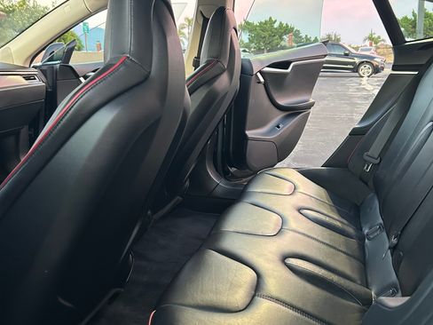 Used 2014 Tesla Model S Sedan 4D image 11