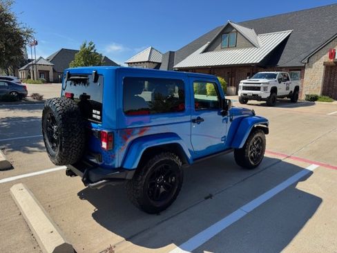 Used 2016 Jeep Wrangler Sahara image 5