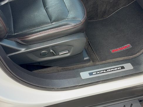 Used 2018 Ford Explorer Sport image 24